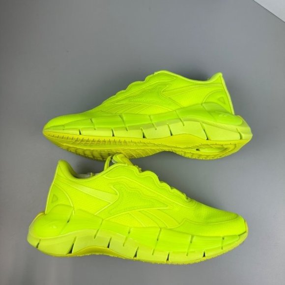 REEBOK X VICTORIA BECKHAM Zig Kinetica Sneaker in Solar Yellow - Picture 8 of 11